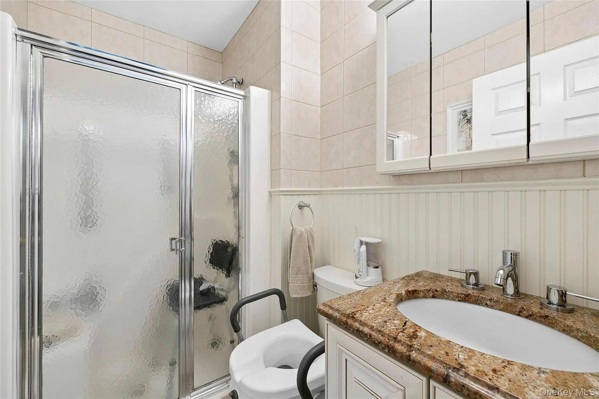 4 Flair Way, Brookhaven, NY, 2 Bedrooms Bedrooms, 8 Rooms Rooms,2 BathroomsBathrooms,Residential,For Rent,Flair,0,KEY1019071 4 Flair Way, Brookhaven, NY, 2 Bedrooms Bedrooms, 8 Rooms Rooms,2 BathroomsBathrooms,Residential,For Rent,Flair,0,KEY1019071
