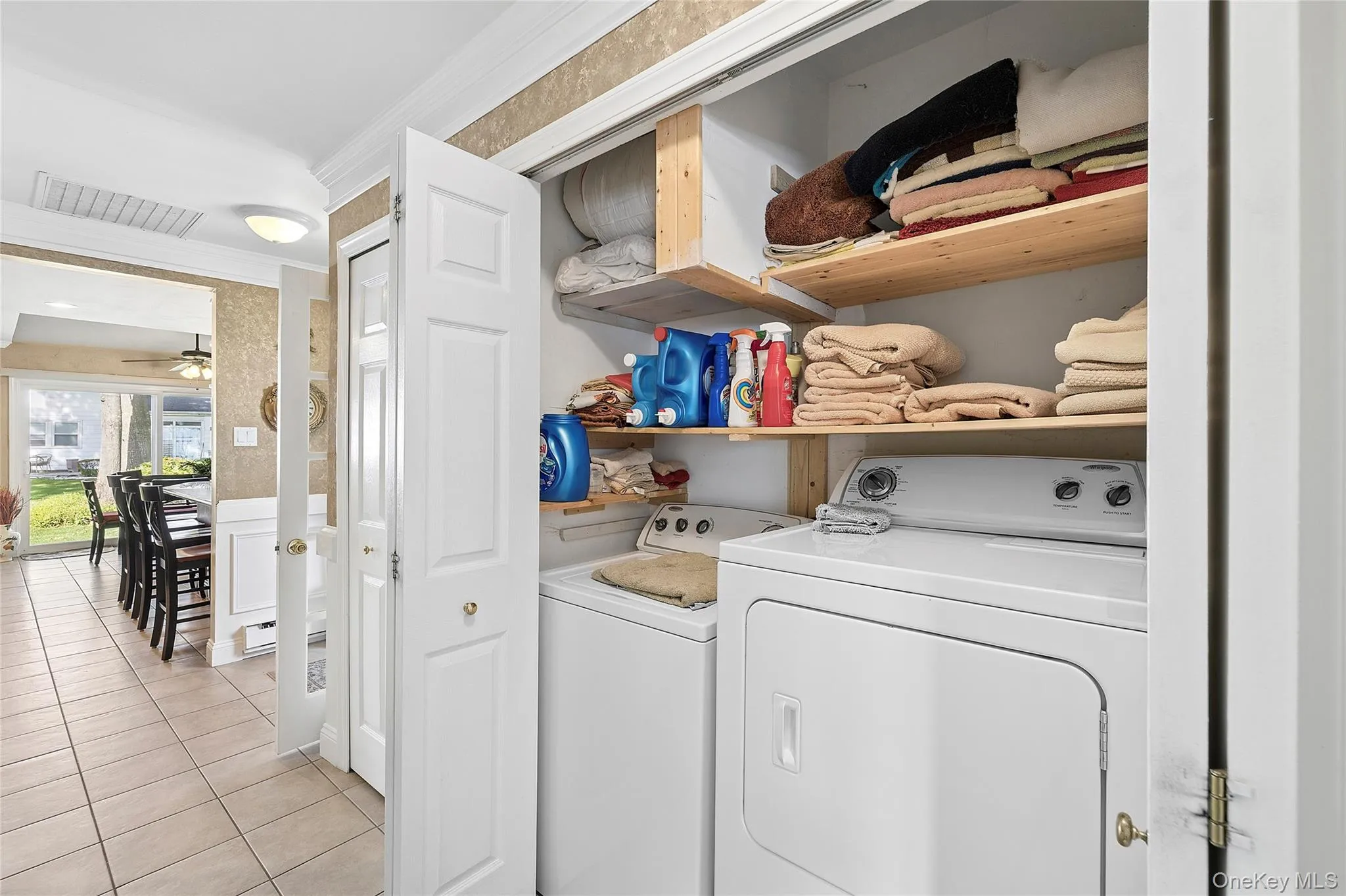4 Flair Way, Brookhaven, NY, 2 Bedrooms Bedrooms, 8 Rooms Rooms,2 BathroomsBathrooms,Residential,For Rent,Flair,0,KEY1019071 4 Flair Way, Brookhaven, NY, 2 Bedrooms Bedrooms, 8 Rooms Rooms,2 BathroomsBathrooms,Residential,For Rent,Flair,0,KEY1019071