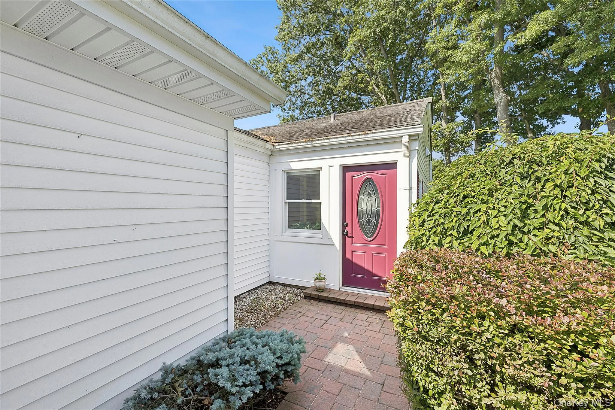 4 Flair Way, Brookhaven, NY, 2 Bedrooms Bedrooms, 8 Rooms Rooms,2 BathroomsBathrooms,Residential,For Rent,Flair,0,KEY1019071 4 Flair Way, Brookhaven, NY, 2 Bedrooms Bedrooms, 8 Rooms Rooms,2 BathroomsBathrooms,Residential,For Rent,Flair,0,KEY1019071