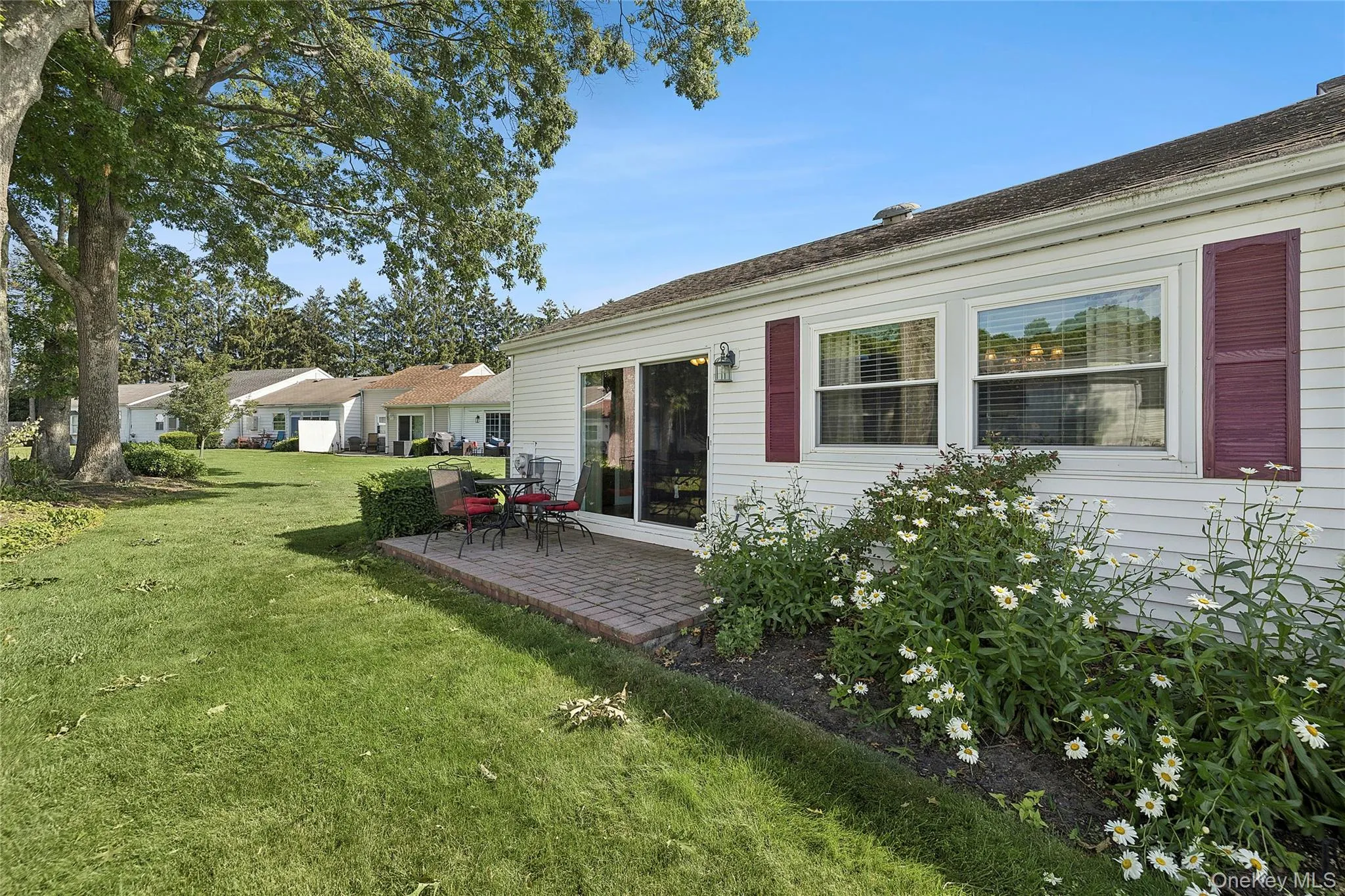4 Flair Way, Brookhaven, NY, 2 Bedrooms Bedrooms, 8 Rooms Rooms,2 BathroomsBathrooms,Residential,For Rent,Flair,0,KEY1019071 4 Flair Way, Brookhaven, NY, 2 Bedrooms Bedrooms, 8 Rooms Rooms,2 BathroomsBathrooms,Residential,For Rent,Flair,0,KEY1019071