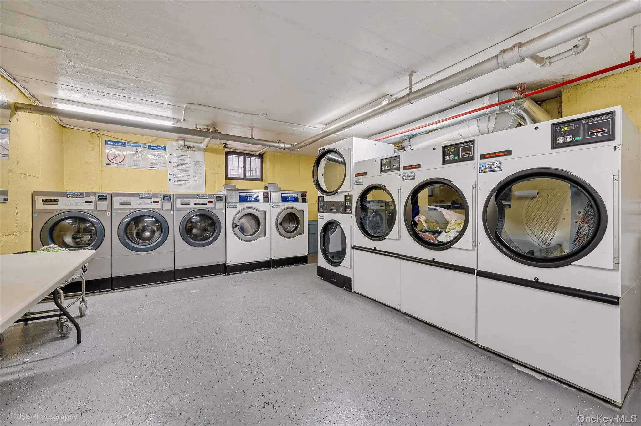 41-42 42nd Street, New York, NY, 1 Bedroom Bedrooms, 3 Rooms Rooms,1 BathroomBathrooms,Residential,For Rent,42nd,0,KEY1019074 41-42 42nd Street, New York, NY, 1 Bedroom Bedrooms, 3 Rooms Rooms,1 BathroomBathrooms,Residential,For Rent,42nd,0,KEY1019074