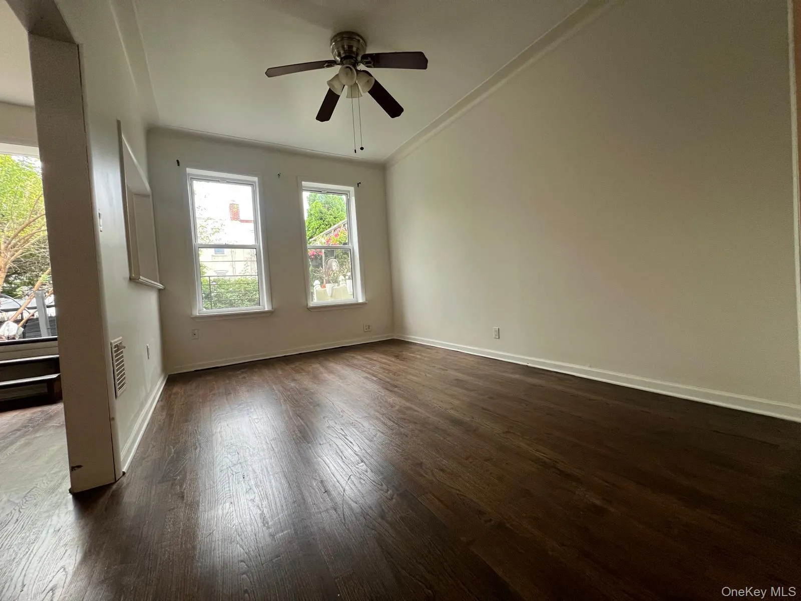 6218 60th Drive, New York, NY, 3 Bedrooms Bedrooms, 5 Rooms Rooms,1 BathroomBathrooms,Residential Lease,For Rent,60th,0,KEY1019075 6218 60th Drive, New York, NY, 3 Bedrooms Bedrooms, 5 Rooms Rooms,1 BathroomBathrooms,Residential Lease,For Rent,60th,0,KEY1019075