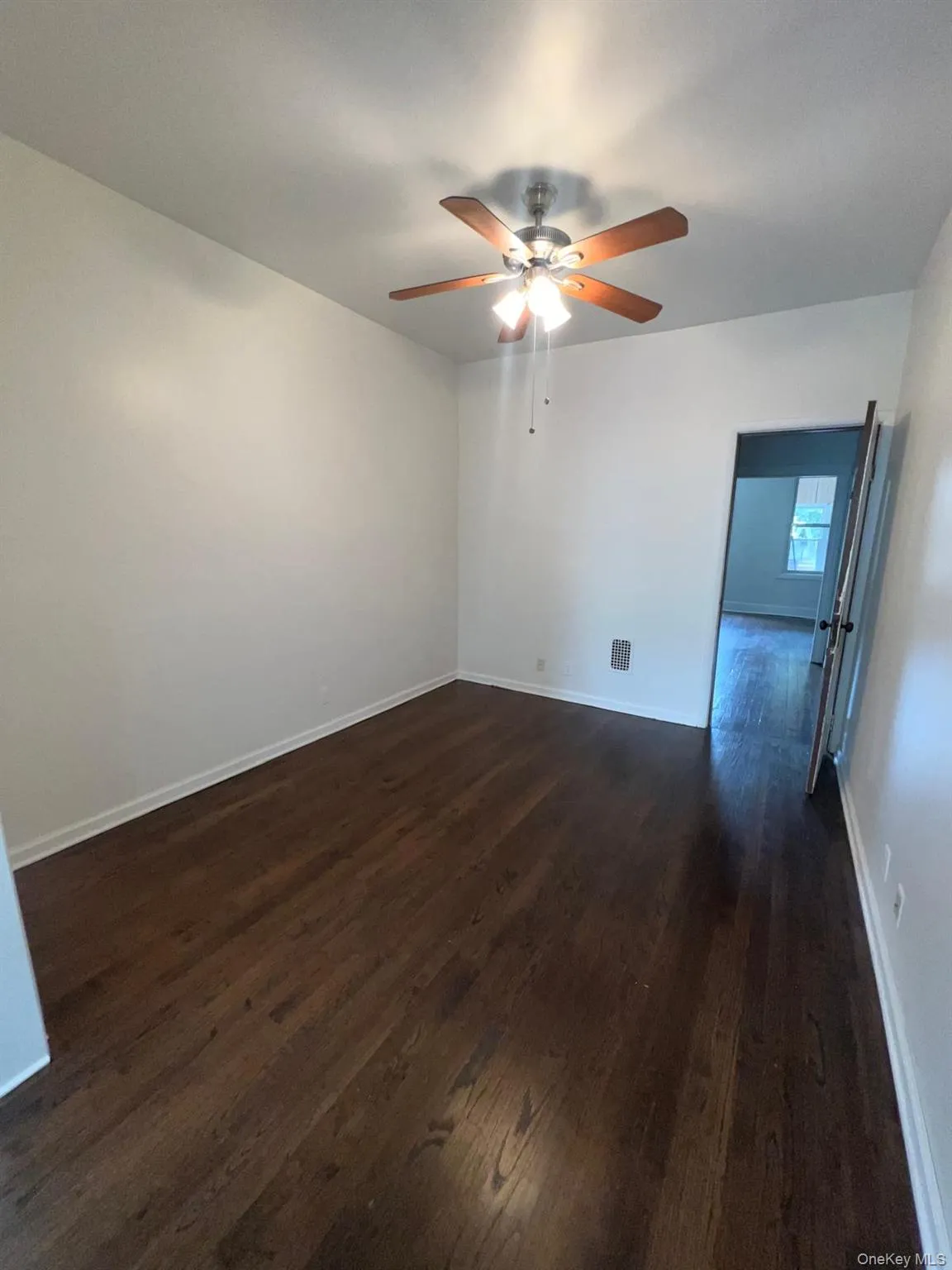 6218 60th Drive, New York, NY, 3 Bedrooms Bedrooms, 5 Rooms Rooms,1 BathroomBathrooms,Residential Lease,For Rent,60th,0,KEY1019075 6218 60th Drive, New York, NY, 3 Bedrooms Bedrooms, 5 Rooms Rooms,1 BathroomBathrooms,Residential Lease,For Rent,60th,0,KEY1019075