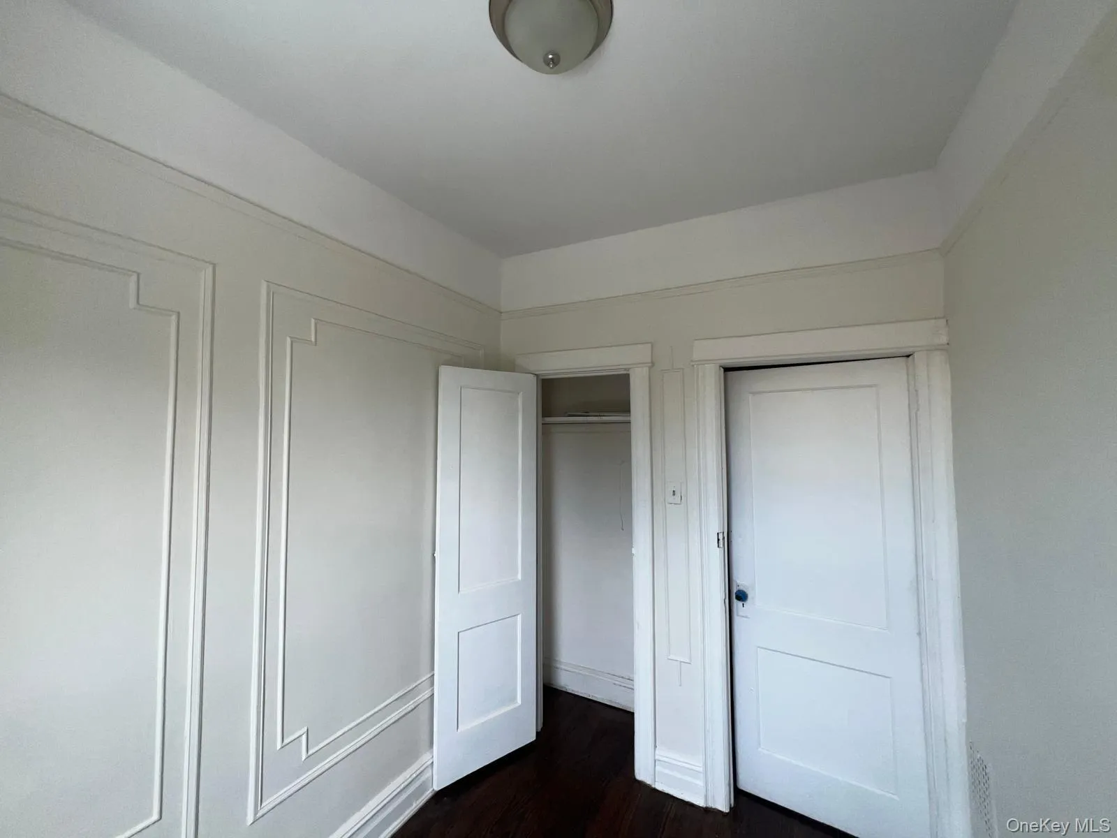 6218 60th Drive, New York, NY, 4 Bedrooms Bedrooms, 6 Rooms Rooms,1 BathroomBathrooms,Residential Lease,For Rent,60th,0,KEY1019080 6218 60th Drive, New York, NY, 4 Bedrooms Bedrooms, 6 Rooms Rooms,1 BathroomBathrooms,Residential Lease,For Rent,60th,0,KEY1019080
