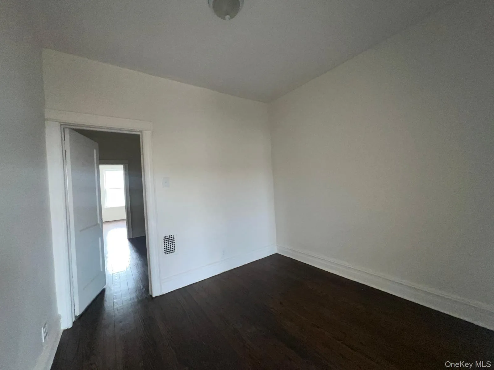 6218 60th Drive, New York, NY, 4 Bedrooms Bedrooms, 6 Rooms Rooms,1 BathroomBathrooms,Residential Lease,For Rent,60th,0,KEY1019080 6218 60th Drive, New York, NY, 4 Bedrooms Bedrooms, 6 Rooms Rooms,1 BathroomBathrooms,Residential Lease,For Rent,60th,0,KEY1019080