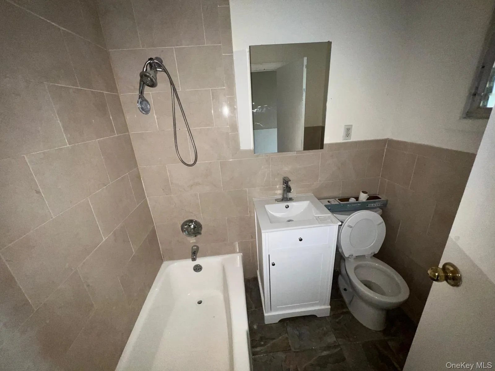 6218 60th Drive, New York, NY, 4 Bedrooms Bedrooms, 6 Rooms Rooms,1 BathroomBathrooms,Residential Lease,For Rent,60th,0,KEY1019080 6218 60th Drive, New York, NY, 4 Bedrooms Bedrooms, 6 Rooms Rooms,1 BathroomBathrooms,Residential Lease,For Rent,60th,0,KEY1019080