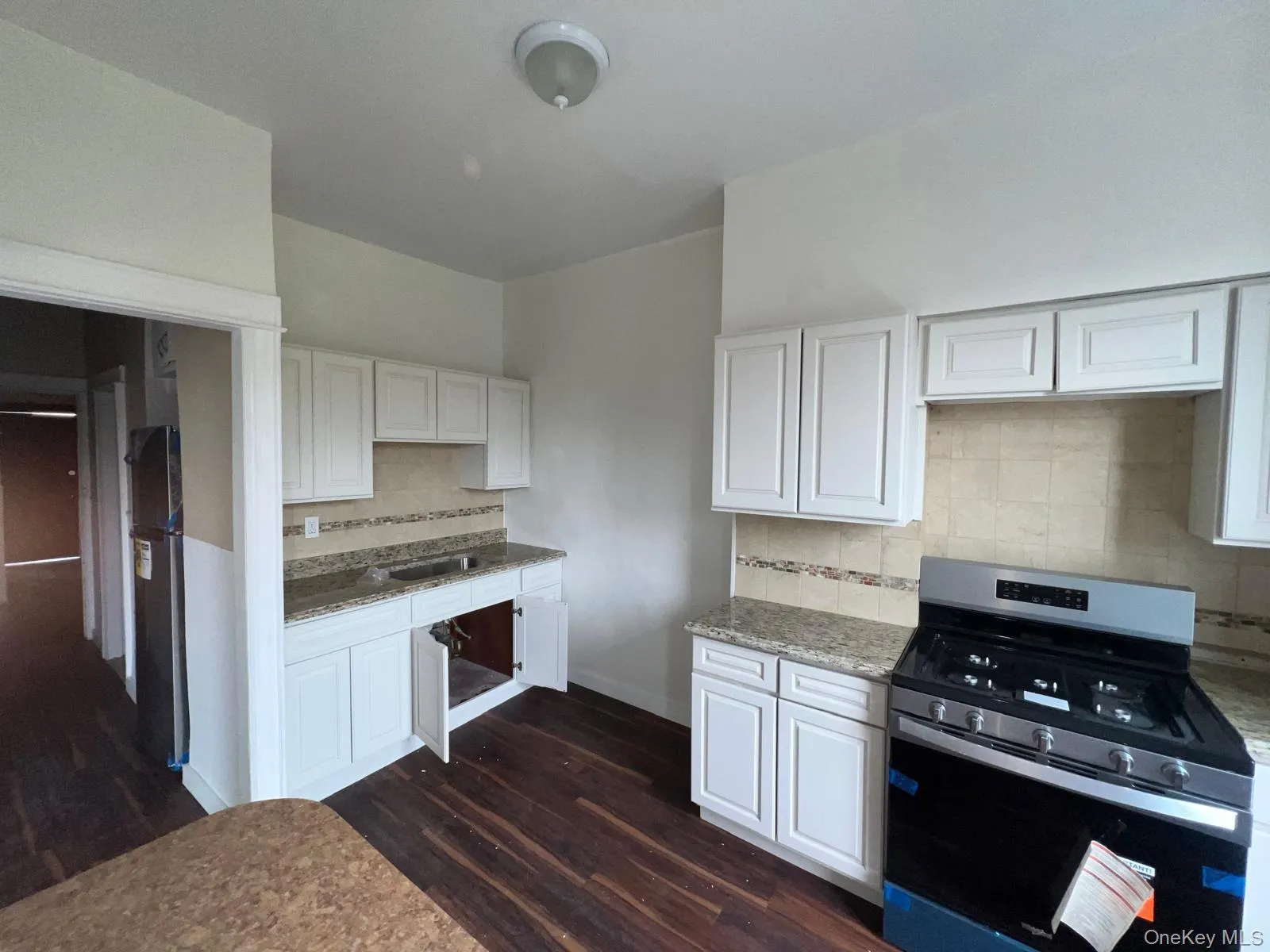 6218 60th Drive, New York, NY, 4 Bedrooms Bedrooms, 6 Rooms Rooms,1 BathroomBathrooms,Residential Lease,For Rent,60th,0,KEY1019080 6218 60th Drive, New York, NY, 4 Bedrooms Bedrooms, 6 Rooms Rooms,1 BathroomBathrooms,Residential Lease,For Rent,60th,0,KEY1019080