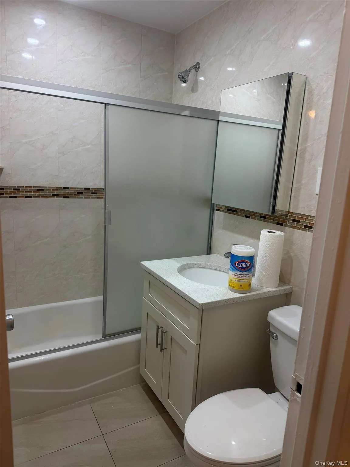 67-41 Burns Street, New York, NY, 3 Rooms Rooms,1 BathroomBathrooms,Residential Lease,For Rent,Burns,0,KEY1019084 67-41 Burns Street, New York, NY, 3 Rooms Rooms,1 BathroomBathrooms,Residential Lease,For Rent,Burns,0,KEY1019084