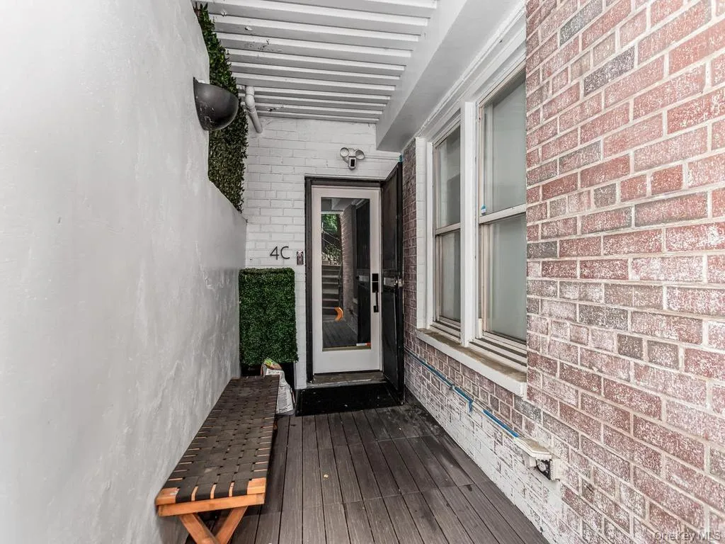 2750 Johnson Avenue, New York, NY, 2 Bedrooms Bedrooms, 4 Rooms Rooms,1 BathroomBathrooms,Residential,For Rent,Johnson,0,KEY1019088 2750 Johnson Avenue, New York, NY, 2 Bedrooms Bedrooms, 4 Rooms Rooms,1 BathroomBathrooms,Residential,For Rent,Johnson,0,KEY1019088
