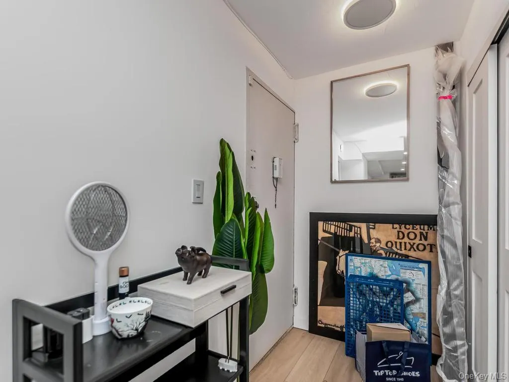 2750 Johnson Avenue, New York, NY, 2 Bedrooms Bedrooms, 4 Rooms Rooms,1 BathroomBathrooms,Residential,For Rent,Johnson,0,KEY1019088 2750 Johnson Avenue, New York, NY, 2 Bedrooms Bedrooms, 4 Rooms Rooms,1 BathroomBathrooms,Residential,For Rent,Johnson,0,KEY1019088