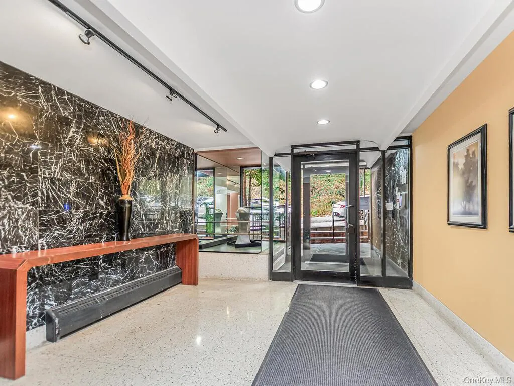 2750 Johnson Avenue, New York, NY, 2 Bedrooms Bedrooms, 4 Rooms Rooms,1 BathroomBathrooms,Residential,For Rent,Johnson,0,KEY1019088 2750 Johnson Avenue, New York, NY, 2 Bedrooms Bedrooms, 4 Rooms Rooms,1 BathroomBathrooms,Residential,For Rent,Johnson,0,KEY1019088