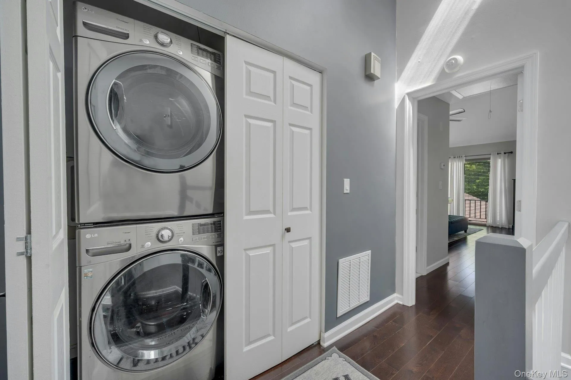 66 Waterside Close, Eastchester, NY, 2 Bedrooms Bedrooms, 5 Rooms Rooms,2 BathroomsBathrooms,Residential,For Rent,Waterside Close,0,1019096 66 Waterside Close, Eastchester, NY, 2 Bedrooms Bedrooms, 5 Rooms Rooms,2 BathroomsBathrooms,Residential,For Rent,Waterside Close,0,1019096