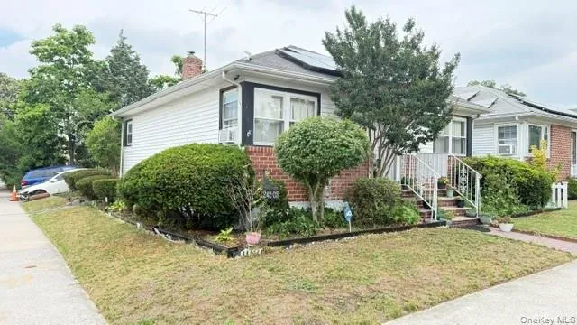 24203 131st Road, New York, NY, 2 Bedrooms Bedrooms, 4 Rooms Rooms,2 BathroomsBathrooms,Residential,For Rent,131st,0,KEY1019098 24203 131st Road, New York, NY, 2 Bedrooms Bedrooms, 4 Rooms Rooms,2 BathroomsBathrooms,Residential,For Rent,131st,0,KEY1019098