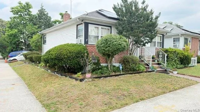 24203 131st Road, New York, NY, 2 Bedrooms Bedrooms, 4 Rooms Rooms,2 BathroomsBathrooms,Residential,For Rent,131st,0,KEY1019098 24203 131st Road, New York, NY, 2 Bedrooms Bedrooms, 4 Rooms Rooms,2 BathroomsBathrooms,Residential,For Rent,131st,0,KEY1019098