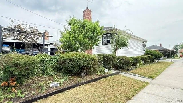 24203 131st Road, New York, NY, 2 Bedrooms Bedrooms, 4 Rooms Rooms,2 BathroomsBathrooms,Residential,For Rent,131st,0,KEY1019098 24203 131st Road, New York, NY, 2 Bedrooms Bedrooms, 4 Rooms Rooms,2 BathroomsBathrooms,Residential,For Rent,131st,0,KEY1019098