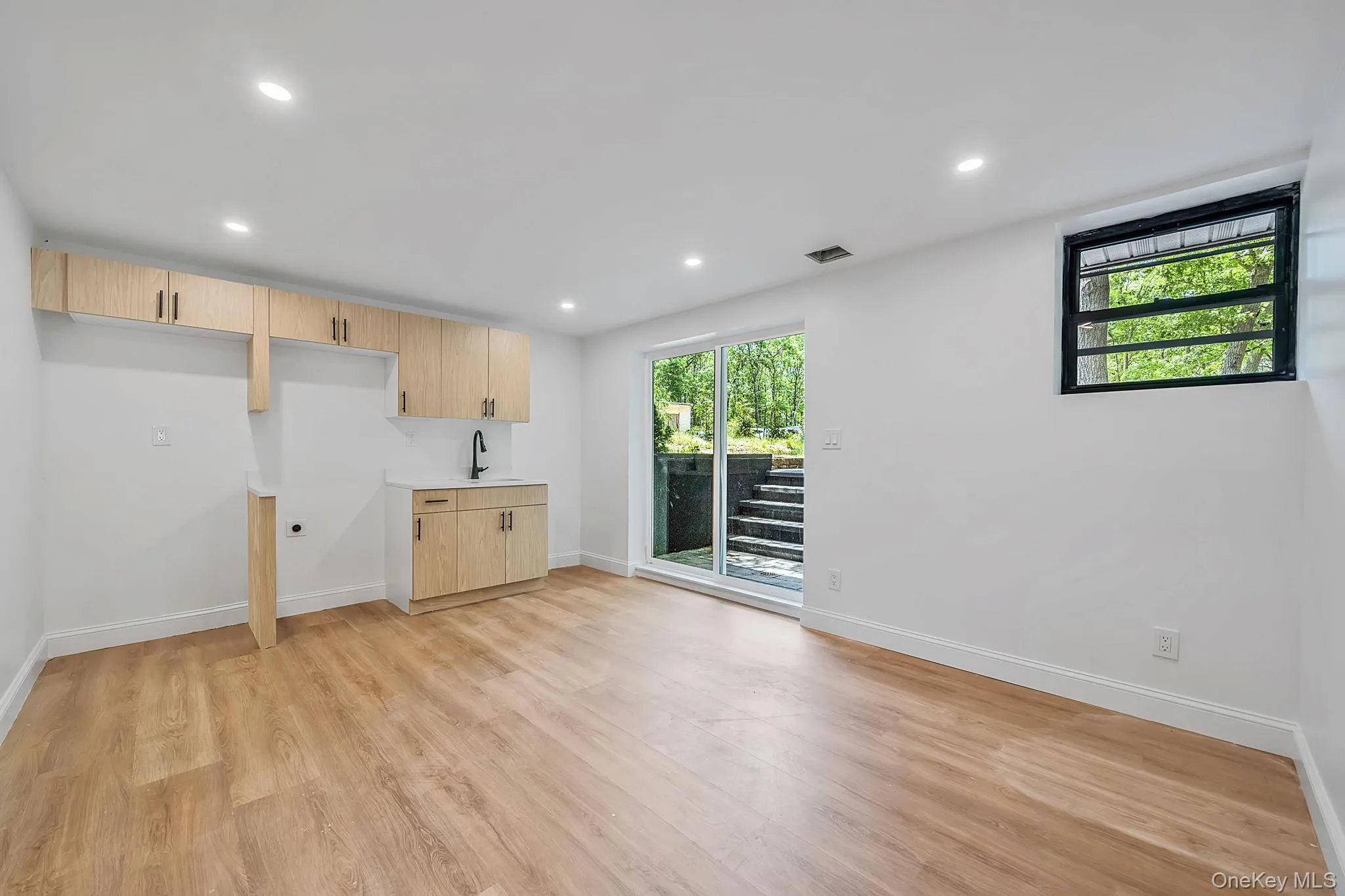 465 Helene Avenue, Brookhaven, NY, 5 Bedrooms Bedrooms, 11 Rooms Rooms,3 BathroomsBathrooms,Residential,For Rent,Helene,0,KEY1019109 465 Helene Avenue, Brookhaven, NY, 5 Bedrooms Bedrooms, 11 Rooms Rooms,3 BathroomsBathrooms,Residential,For Rent,Helene,0,KEY1019109
