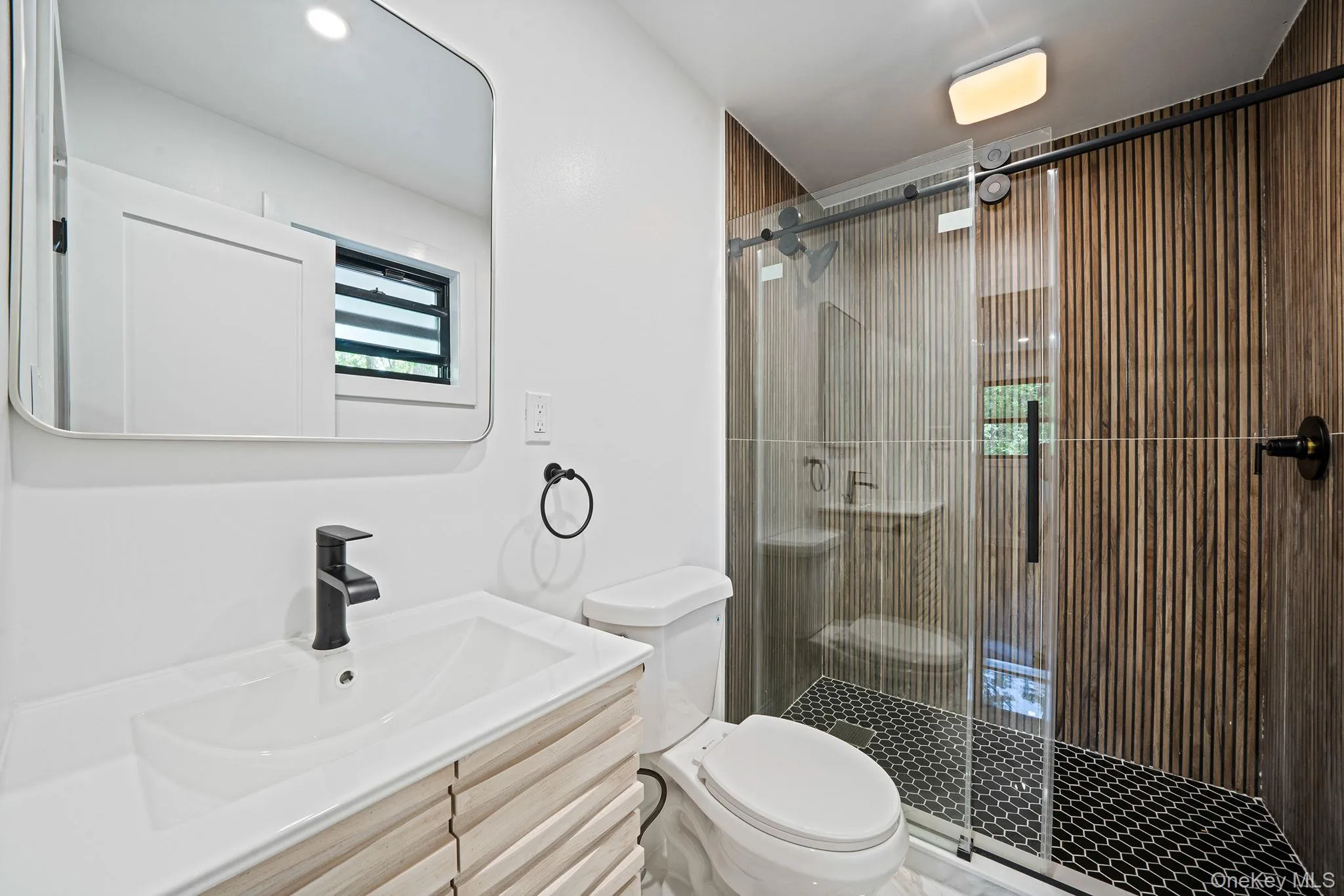 465 Helene Avenue, Brookhaven, NY, 5 Bedrooms Bedrooms, 11 Rooms Rooms,3 BathroomsBathrooms,Residential,For Rent,Helene,0,KEY1019109 465 Helene Avenue, Brookhaven, NY, 5 Bedrooms Bedrooms, 11 Rooms Rooms,3 BathroomsBathrooms,Residential,For Rent,Helene,0,KEY1019109