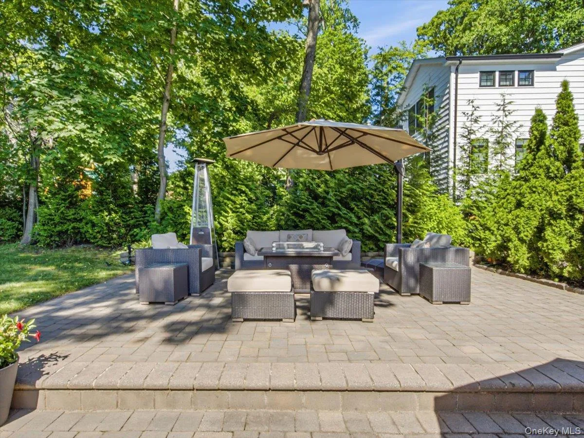 Patio With Fire Pit Area Patio With Fire Pit Area