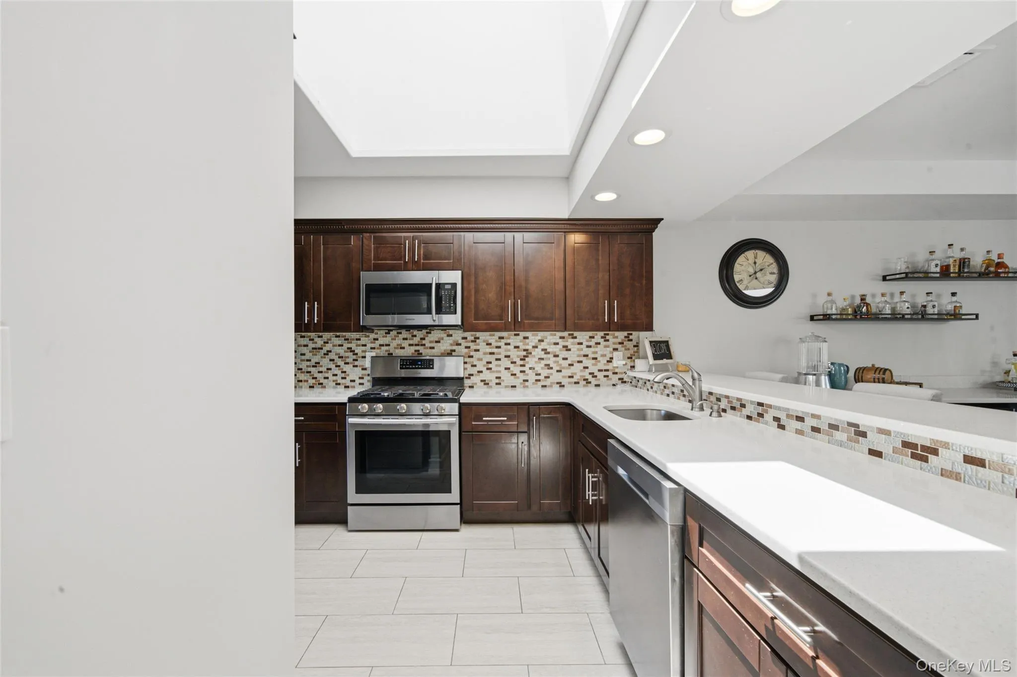 103 Fox Hill Drive, Riverhead, NY, 2 Bedrooms Bedrooms, 5 Rooms Rooms,2 BathroomsBathrooms,Residential,For Rent,Fox Hill,0,KEY1019114 103 Fox Hill Drive, Riverhead, NY, 2 Bedrooms Bedrooms, 5 Rooms Rooms,2 BathroomsBathrooms,Residential,For Rent,Fox Hill,0,KEY1019114