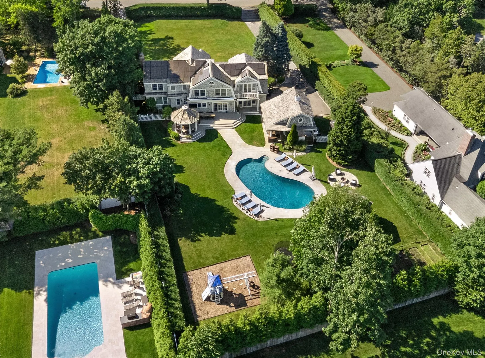 275 Main Street, Southampton, NY, 7 Bedrooms Bedrooms, 11 Rooms Rooms,5 BathroomsBathrooms,Residential Lease,For Rent,Main,0,KEY1019115 275 Main Street, Southampton, NY, 7 Bedrooms Bedrooms, 11 Rooms Rooms,5 BathroomsBathrooms,Residential Lease,For Rent,Main,0,KEY1019115