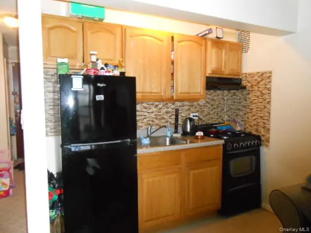 131-11 Kew Gardens Road, New York, NY, 2 Rooms Rooms,1 BathroomBathrooms,Residential,For Rent,Kew Gardens,0,1019118 131-11 Kew Gardens Road, New York, NY, 2 Rooms Rooms,1 BathroomBathrooms,Residential,For Rent,Kew Gardens,0,1019118