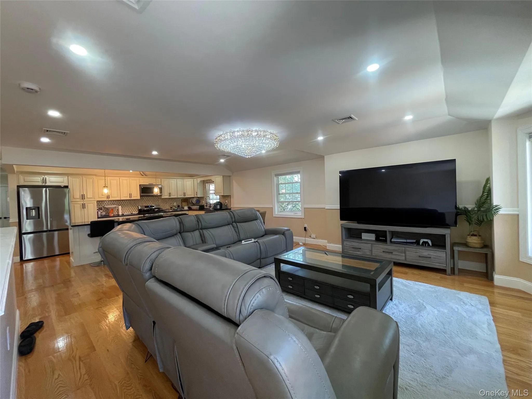 104-03 196th Street, New York, NY, 5 Bedrooms Bedrooms, 8 Rooms Rooms,3 BathroomsBathrooms,Residential Lease,For Rent,196th,0,1019131 104-03 196th Street, New York, NY, 5 Bedrooms Bedrooms, 8 Rooms Rooms,3 BathroomsBathrooms,Residential Lease,For Rent,196th,0,1019131