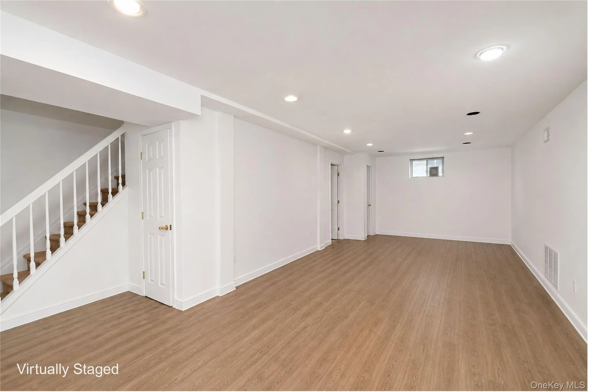 22 Putters Court, New York, NY, 4 Bedrooms Bedrooms, 8 Rooms Rooms,3 BathroomsBathrooms,Residential,For Rent,Putters,0,1019136 22 Putters Court, New York, NY, 4 Bedrooms Bedrooms, 8 Rooms Rooms,3 BathroomsBathrooms,Residential,For Rent,Putters,0,1019136