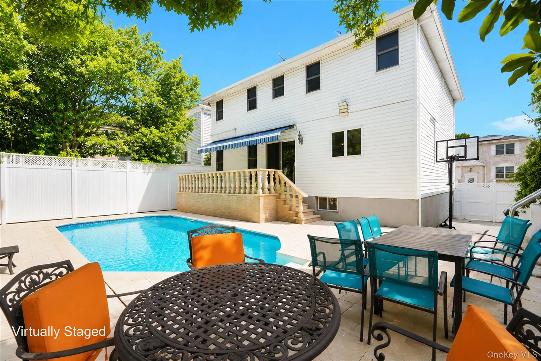 22 Putters Court, New York, NY, 4 Bedrooms Bedrooms, 8 Rooms Rooms,3 BathroomsBathrooms,Residential,For Rent,Putters,0,1019136 22 Putters Court, New York, NY, 4 Bedrooms Bedrooms, 8 Rooms Rooms,3 BathroomsBathrooms,Residential,For Rent,Putters,0,1019136