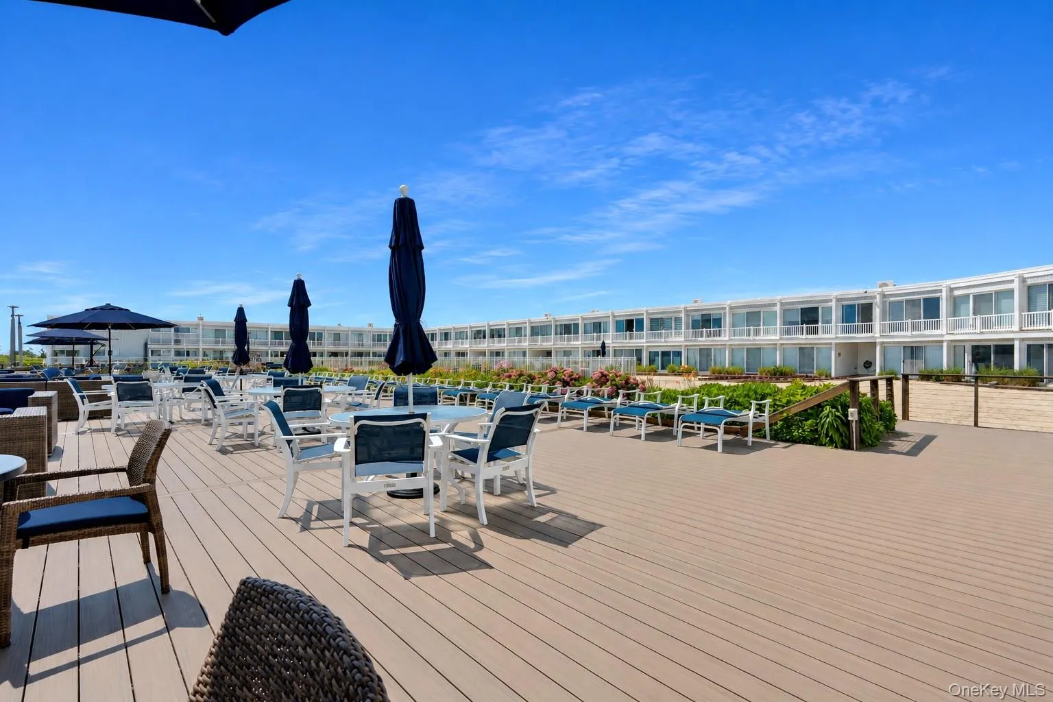 585 Dune Road, Southampton, NY, 1 Bedroom Bedrooms, 2 Rooms Rooms,1 BathroomBathrooms,Residential,For Rent,Dune,0,1019137 585 Dune Road, Southampton, NY, 1 Bedroom Bedrooms, 2 Rooms Rooms,1 BathroomBathrooms,Residential,For Rent,Dune,0,1019137