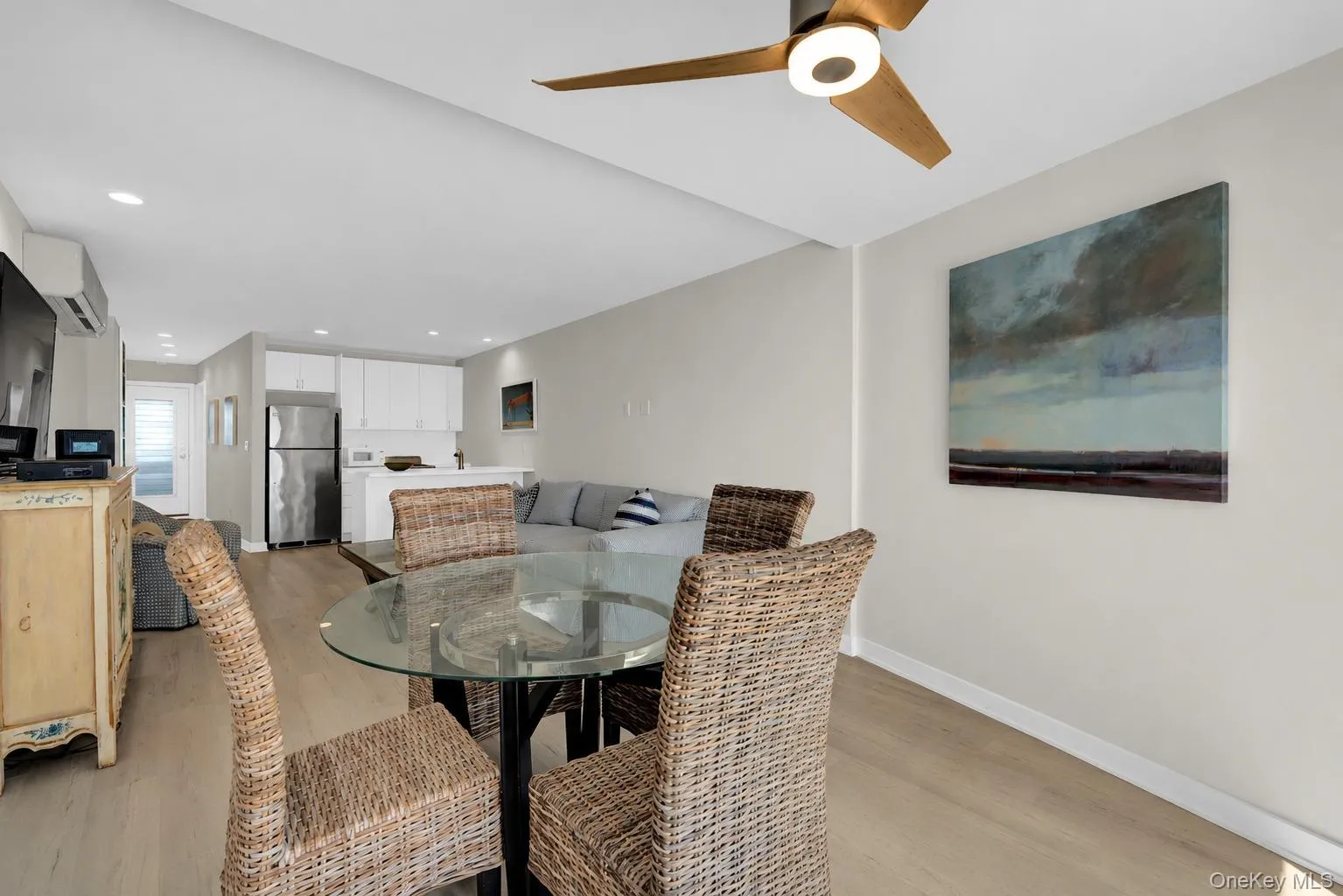 585 Dune Road, Southampton, NY, 1 Bedroom Bedrooms, 2 Rooms Rooms,1 BathroomBathrooms,Residential,For Rent,Dune,0,1019137 585 Dune Road, Southampton, NY, 1 Bedroom Bedrooms, 2 Rooms Rooms,1 BathroomBathrooms,Residential,For Rent,Dune,0,1019137