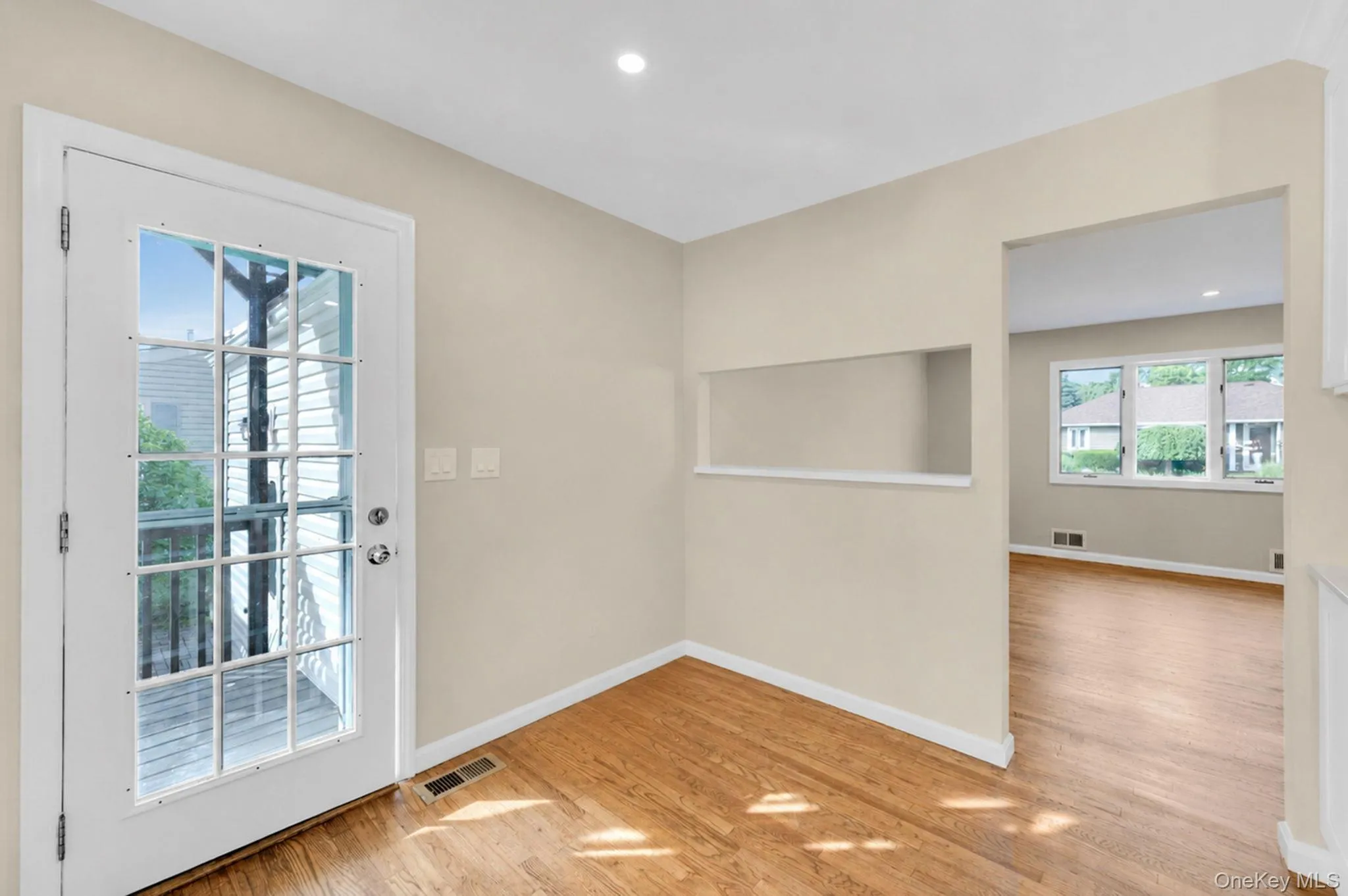 381 Clinton Avenue, Babylon, NY, 4 Bedrooms Bedrooms, 9 Rooms Rooms,2 BathroomsBathrooms,Residential,For Rent,Clinton,0,KEY1019140 381 Clinton Avenue, Babylon, NY, 4 Bedrooms Bedrooms, 9 Rooms Rooms,2 BathroomsBathrooms,Residential,For Rent,Clinton,0,KEY1019140