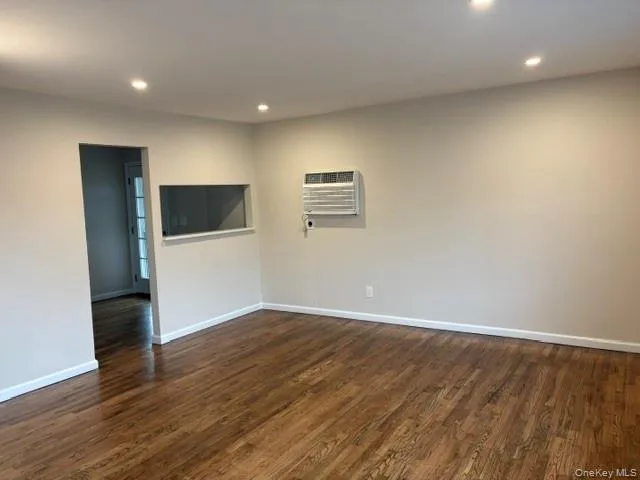 381 Clinton Avenue, Babylon, NY, 4 Bedrooms Bedrooms, 9 Rooms Rooms,2 BathroomsBathrooms,Residential,For Rent,Clinton,0,KEY1019140 381 Clinton Avenue, Babylon, NY, 4 Bedrooms Bedrooms, 9 Rooms Rooms,2 BathroomsBathrooms,Residential,For Rent,Clinton,0,KEY1019140