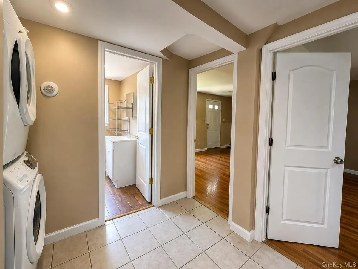315 Walnut Avenue, New Windsor, NY, 3 Bedrooms Bedrooms, 6 Rooms Rooms,2 BathroomsBathrooms,Residential Lease,For Rent,Walnut,0,1019149 315 Walnut Avenue, New Windsor, NY, 3 Bedrooms Bedrooms, 6 Rooms Rooms,2 BathroomsBathrooms,Residential Lease,For Rent,Walnut,0,1019149