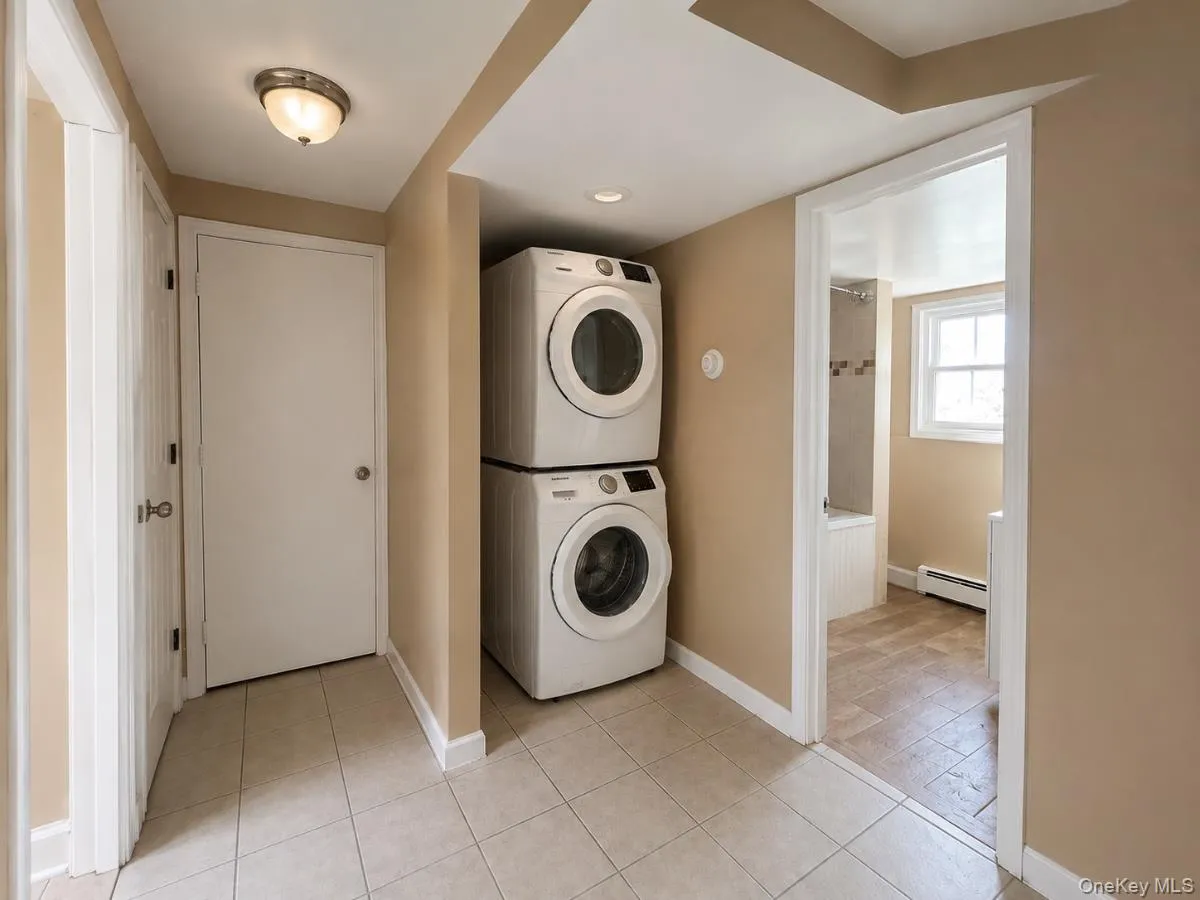 315 Walnut Avenue, New Windsor, NY, 3 Bedrooms Bedrooms, 6 Rooms Rooms,2 BathroomsBathrooms,Residential Lease,For Rent,Walnut,0,1019149 315 Walnut Avenue, New Windsor, NY, 3 Bedrooms Bedrooms, 6 Rooms Rooms,2 BathroomsBathrooms,Residential Lease,For Rent,Walnut,0,1019149