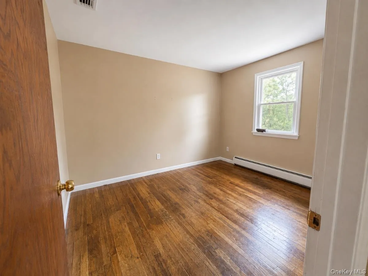 315 Walnut Avenue, New Windsor, NY, 3 Bedrooms Bedrooms, 6 Rooms Rooms,2 BathroomsBathrooms,Residential Lease,For Rent,Walnut,0,1019149 315 Walnut Avenue, New Windsor, NY, 3 Bedrooms Bedrooms, 6 Rooms Rooms,2 BathroomsBathrooms,Residential Lease,For Rent,Walnut,0,1019149