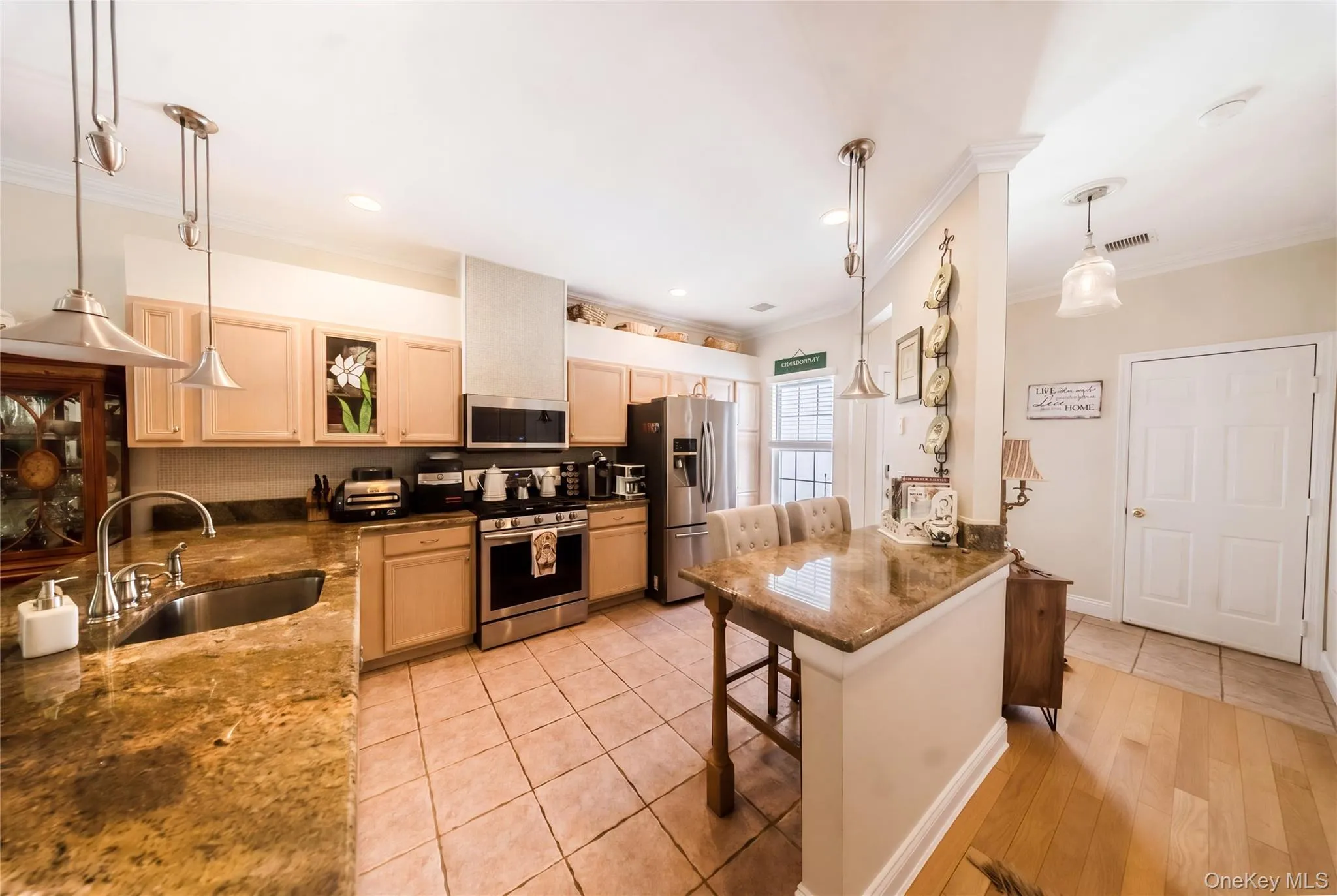 56 Leeward Court, Brookhaven, NY, 2 Bedrooms Bedrooms, 5 Rooms Rooms,2 BathroomsBathrooms,Residential,For Rent,Leeward,0,1019153 56 Leeward Court, Brookhaven, NY, 2 Bedrooms Bedrooms, 5 Rooms Rooms,2 BathroomsBathrooms,Residential,For Rent,Leeward,0,1019153