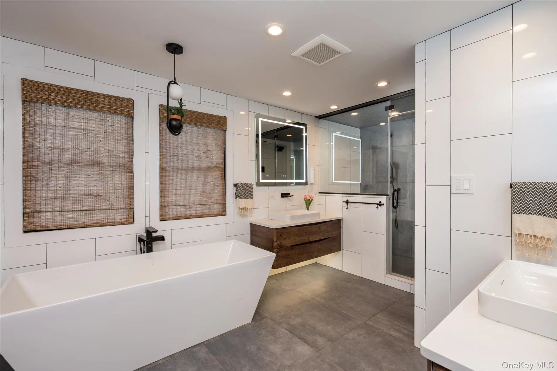 131 Fairview Road, Oyster Bay, NY, 5 Bedrooms Bedrooms, 13 Rooms Rooms,2 BathroomsBathrooms,Residential,For Rent,Fairview,0,1019156 131 Fairview Road, Oyster Bay, NY, 5 Bedrooms Bedrooms, 13 Rooms Rooms,2 BathroomsBathrooms,Residential,For Rent,Fairview,0,1019156