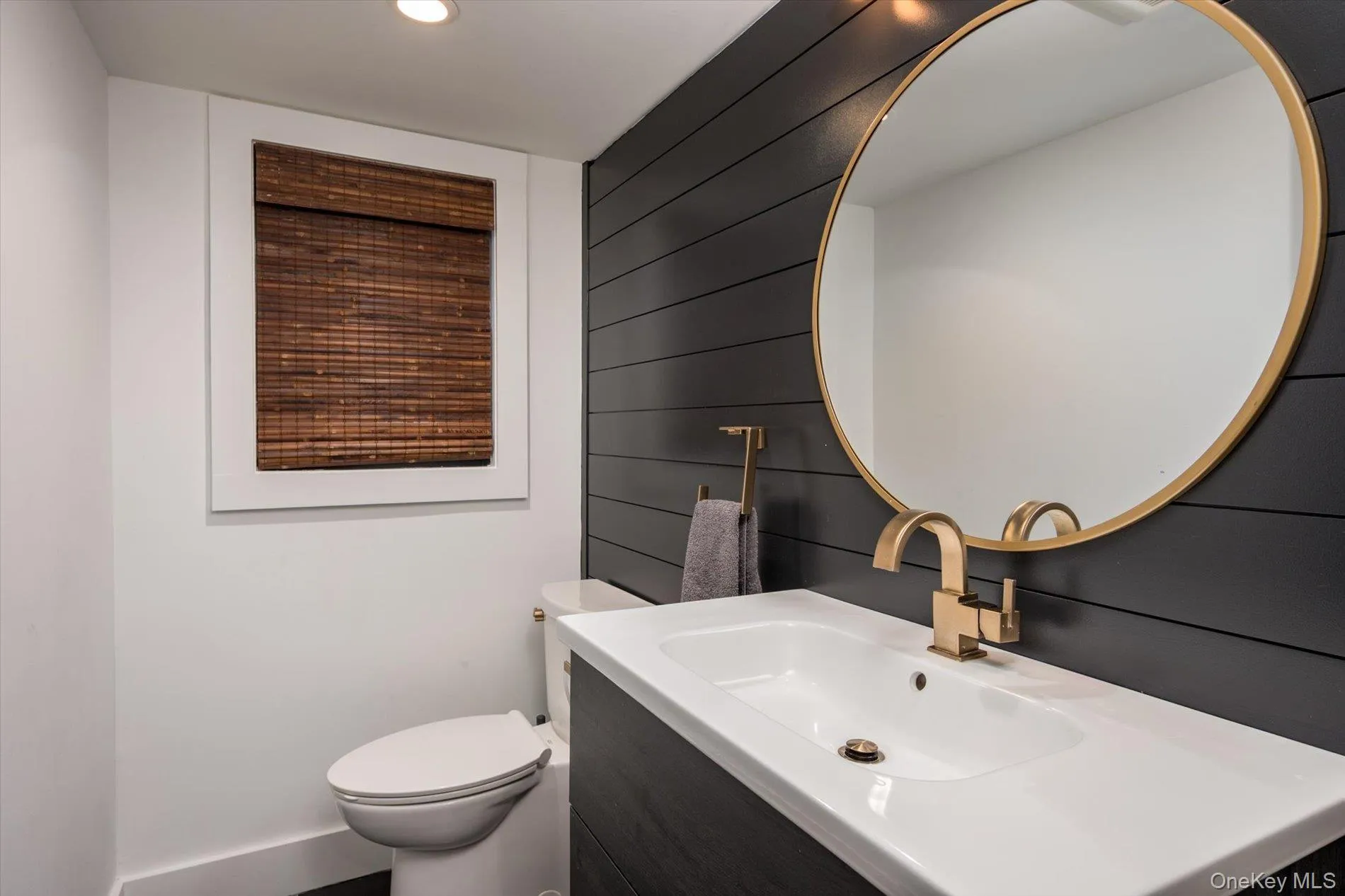 131 Fairview Road, Oyster Bay, NY, 5 Bedrooms Bedrooms, 13 Rooms Rooms,2 BathroomsBathrooms,Residential,For Rent,Fairview,0,1019156 131 Fairview Road, Oyster Bay, NY, 5 Bedrooms Bedrooms, 13 Rooms Rooms,2 BathroomsBathrooms,Residential,For Rent,Fairview,0,1019156