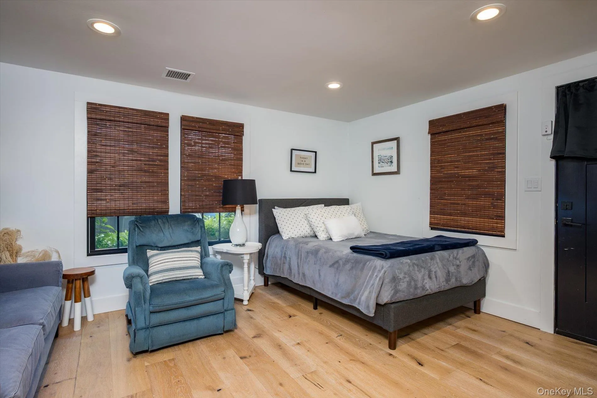 131 Fairview Road, Oyster Bay, NY, 5 Bedrooms Bedrooms, 13 Rooms Rooms,2 BathroomsBathrooms,Residential,For Rent,Fairview,0,1019156 131 Fairview Road, Oyster Bay, NY, 5 Bedrooms Bedrooms, 13 Rooms Rooms,2 BathroomsBathrooms,Residential,For Rent,Fairview,0,1019156