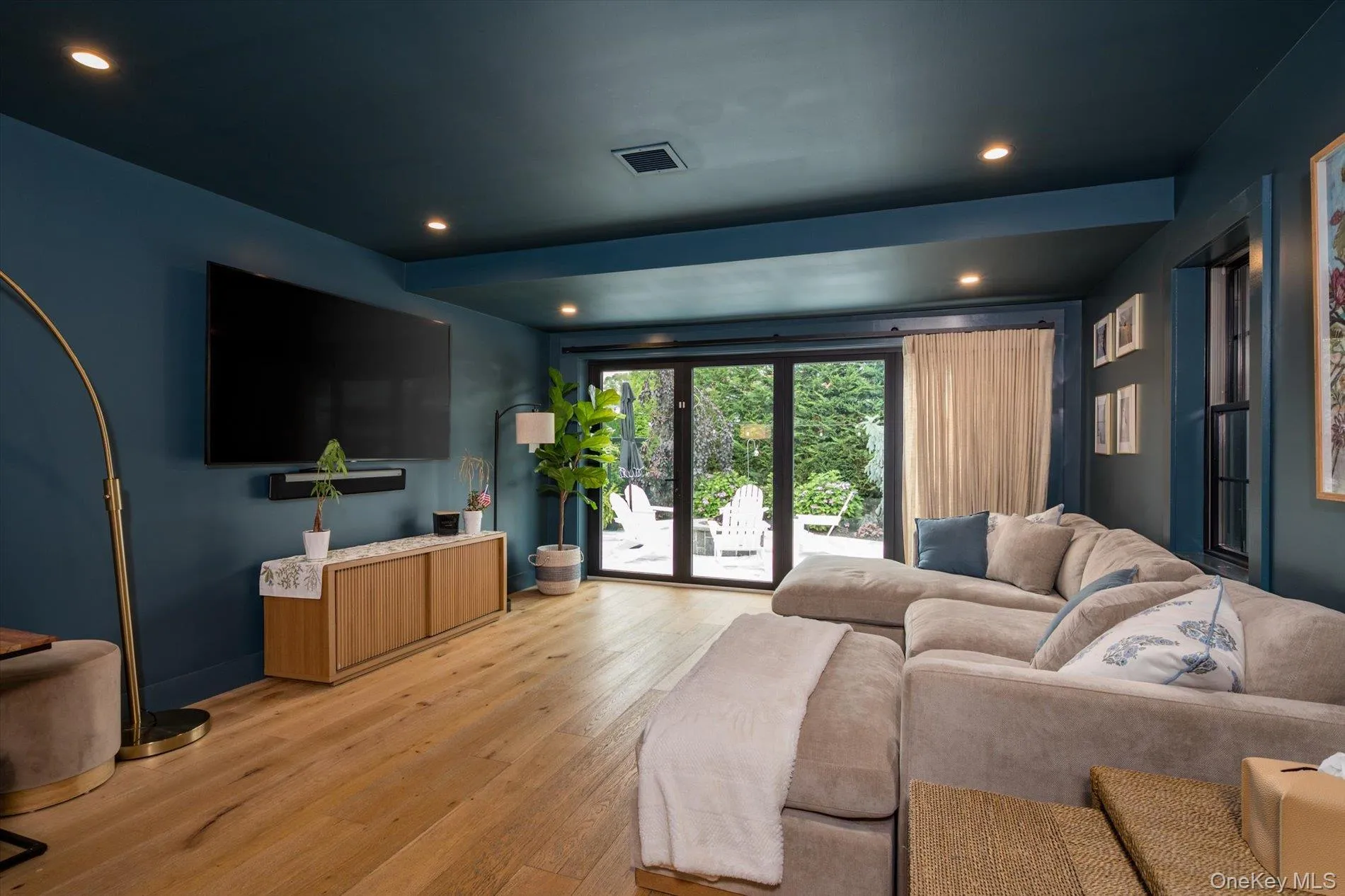 131 Fairview Road, Oyster Bay, NY, 5 Bedrooms Bedrooms, 13 Rooms Rooms,2 BathroomsBathrooms,Residential,For Rent,Fairview,0,1019156 131 Fairview Road, Oyster Bay, NY, 5 Bedrooms Bedrooms, 13 Rooms Rooms,2 BathroomsBathrooms,Residential,For Rent,Fairview,0,1019156