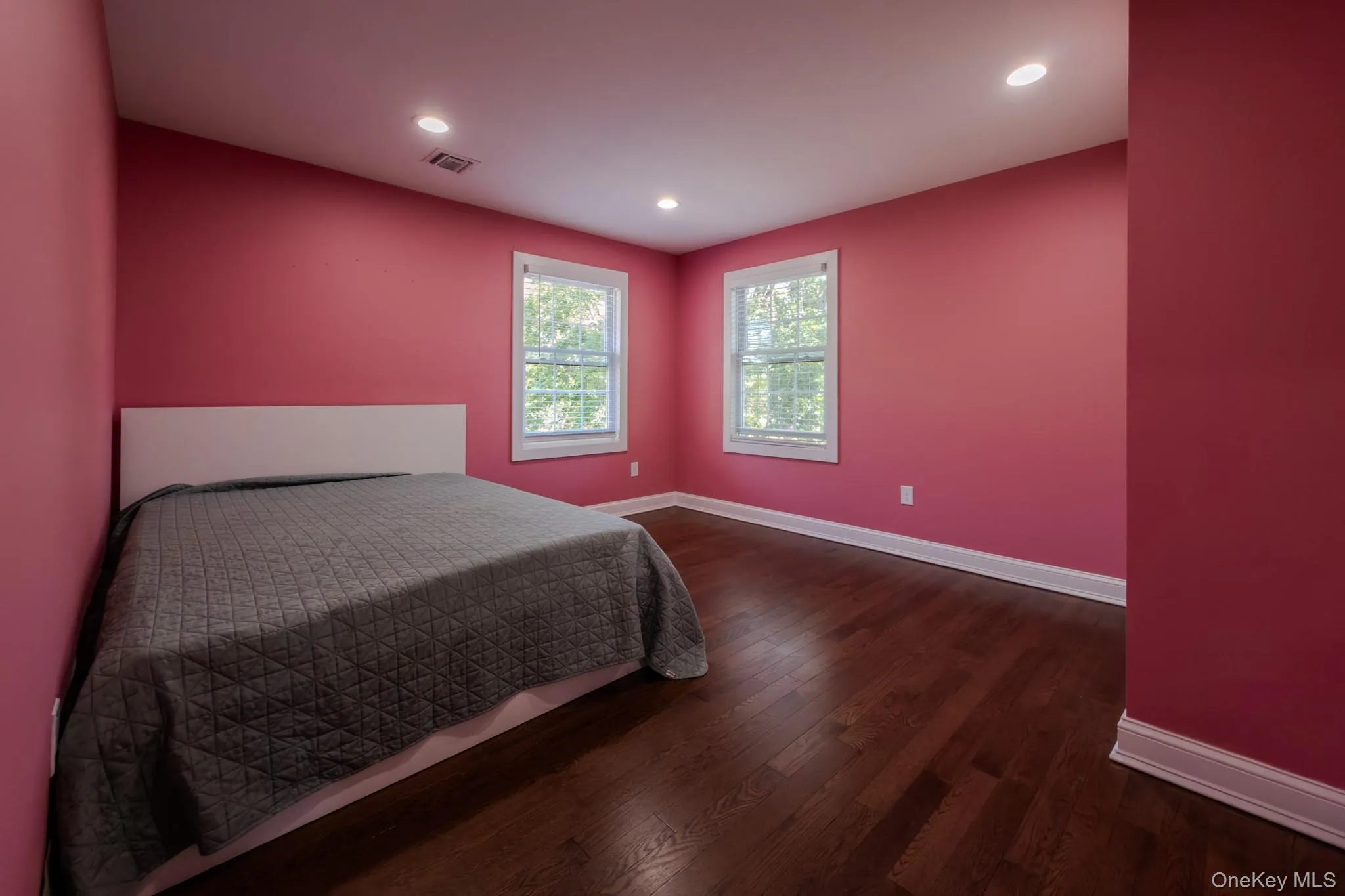 71 Penn Street, Brookhaven, NY, 3 Bedrooms Bedrooms, 10 Rooms Rooms,4 BathroomsBathrooms,Residential,For Rent,Penn,0,KEY1019159 71 Penn Street, Brookhaven, NY, 3 Bedrooms Bedrooms, 10 Rooms Rooms,4 BathroomsBathrooms,Residential,For Rent,Penn,0,KEY1019159