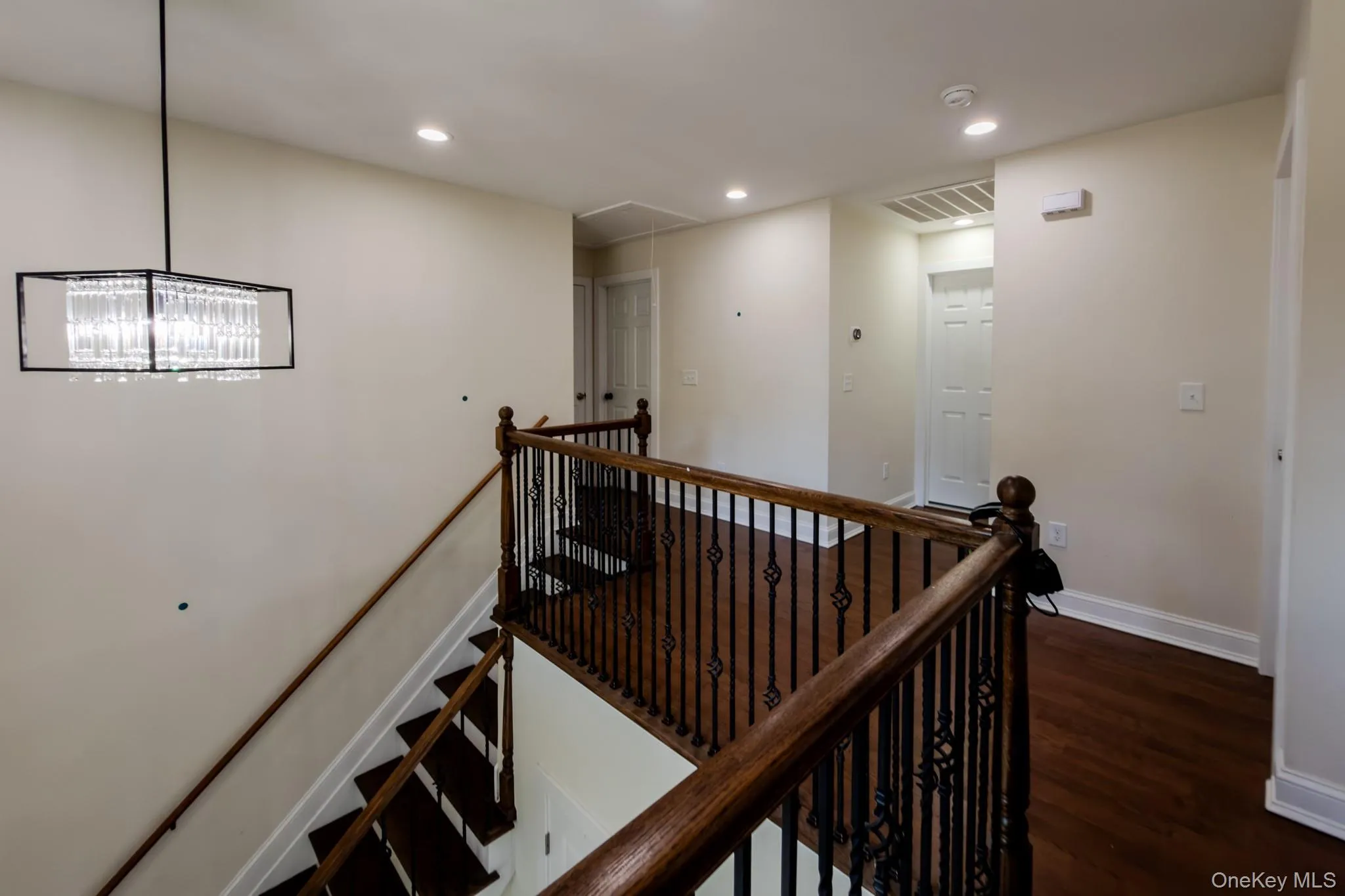 71 Penn Street, Brookhaven, NY, 3 Bedrooms Bedrooms, 10 Rooms Rooms,4 BathroomsBathrooms,Residential,For Rent,Penn,0,KEY1019159 71 Penn Street, Brookhaven, NY, 3 Bedrooms Bedrooms, 10 Rooms Rooms,4 BathroomsBathrooms,Residential,For Rent,Penn,0,KEY1019159