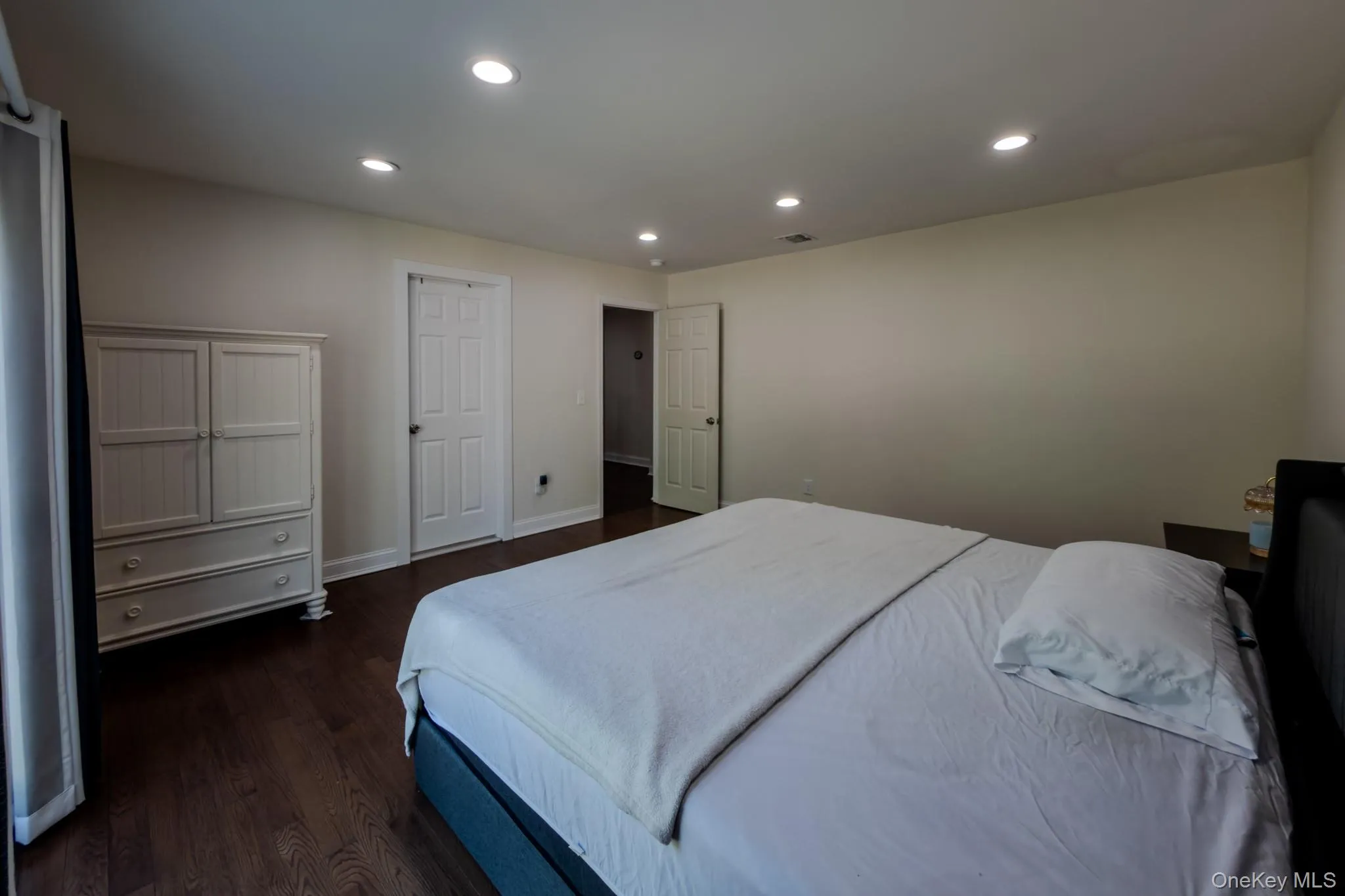 1st floor family room or bedroom 1st floor family room or bedroom