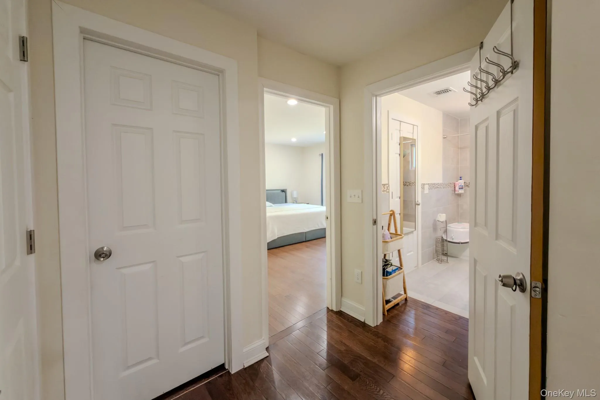 71 Penn Street, Brookhaven, NY, 3 Bedrooms Bedrooms, 10 Rooms Rooms,4 BathroomsBathrooms,Residential,For Rent,Penn,0,KEY1019159 71 Penn Street, Brookhaven, NY, 3 Bedrooms Bedrooms, 10 Rooms Rooms,4 BathroomsBathrooms,Residential,For Rent,Penn,0,KEY1019159