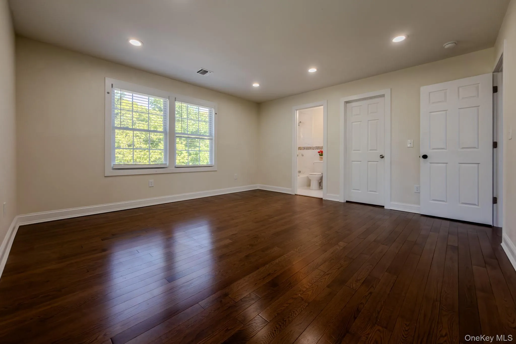 71 Penn Street, Brookhaven, NY, 3 Bedrooms Bedrooms, 10 Rooms Rooms,4 BathroomsBathrooms,Residential,For Rent,Penn,0,KEY1019159 71 Penn Street, Brookhaven, NY, 3 Bedrooms Bedrooms, 10 Rooms Rooms,4 BathroomsBathrooms,Residential,For Rent,Penn,0,KEY1019159