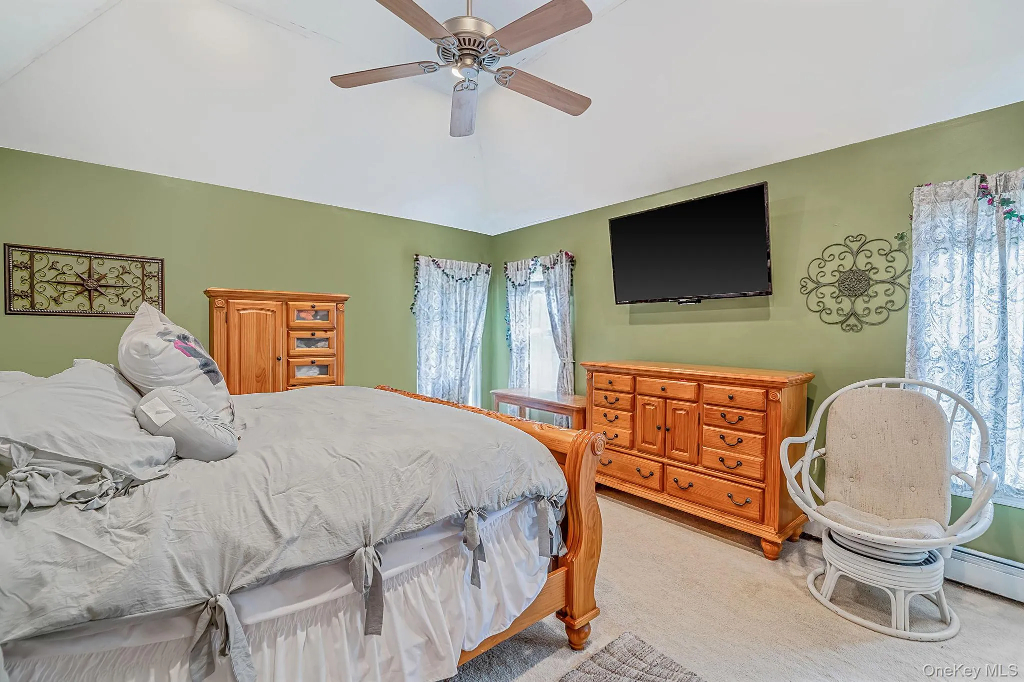 17 Holmes Avenue, Brookhaven, NY, 5 Bedrooms Bedrooms, 10 Rooms Rooms,2 BathroomsBathrooms,Residential,For Rent,Holmes,0,1019160 17 Holmes Avenue, Brookhaven, NY, 5 Bedrooms Bedrooms, 10 Rooms Rooms,2 BathroomsBathrooms,Residential,For Rent,Holmes,0,1019160