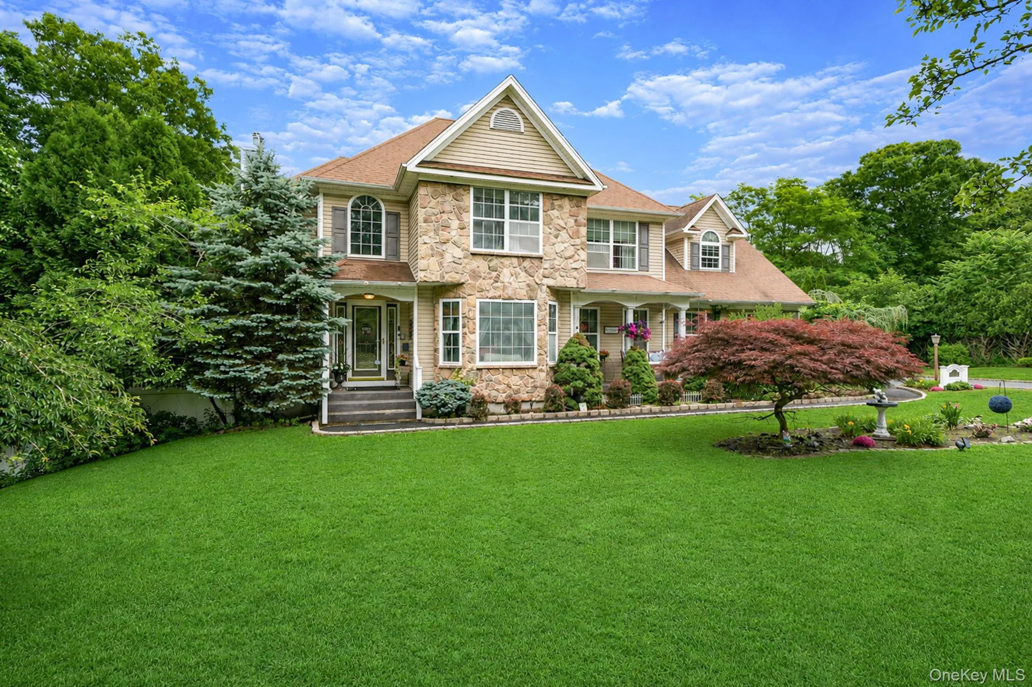 17 Holmes Avenue, Brookhaven, NY, 5 Bedrooms Bedrooms, 10 Rooms Rooms,2 BathroomsBathrooms,Residential,For Rent,Holmes,0,1019160 17 Holmes Avenue, Brookhaven, NY, 5 Bedrooms Bedrooms, 10 Rooms Rooms,2 BathroomsBathrooms,Residential,For Rent,Holmes,0,1019160