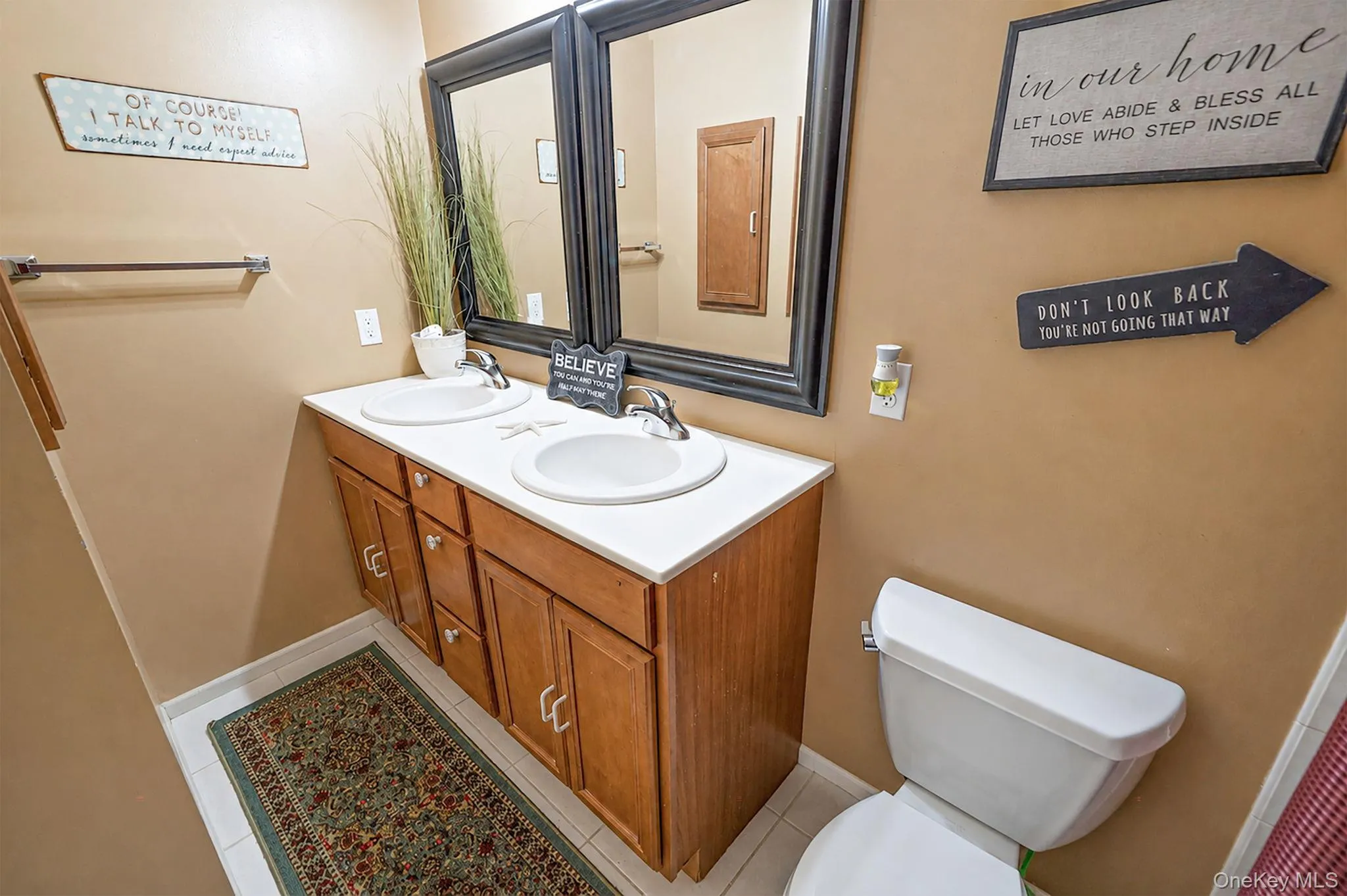 17 Holmes Avenue, Brookhaven, NY, 5 Bedrooms Bedrooms, 10 Rooms Rooms,2 BathroomsBathrooms,Residential,For Rent,Holmes,0,1019160 17 Holmes Avenue, Brookhaven, NY, 5 Bedrooms Bedrooms, 10 Rooms Rooms,2 BathroomsBathrooms,Residential,For Rent,Holmes,0,1019160