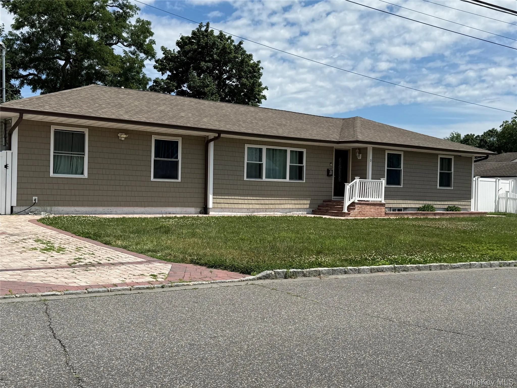 32 Bedford Street, Babylon, NY, 5 Bedrooms Bedrooms, 9 Rooms Rooms,2 BathroomsBathrooms,Residential,For Rent,Bedford,0,1019163 32 Bedford Street, Babylon, NY, 5 Bedrooms Bedrooms, 9 Rooms Rooms,2 BathroomsBathrooms,Residential,For Rent,Bedford,0,1019163