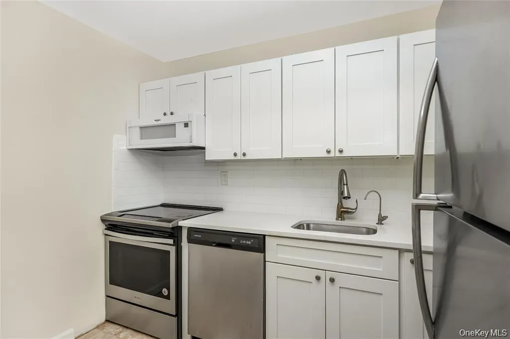 2 Richmond Road, Long Beach, NY, 2 Rooms Rooms,1 BathroomBathrooms,Residential,For Rent,Richmond,0,1019173 2 Richmond Road, Long Beach, NY, 2 Rooms Rooms,1 BathroomBathrooms,Residential,For Rent,Richmond,0,1019173